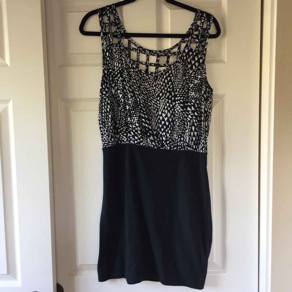 Cute dress!🖤